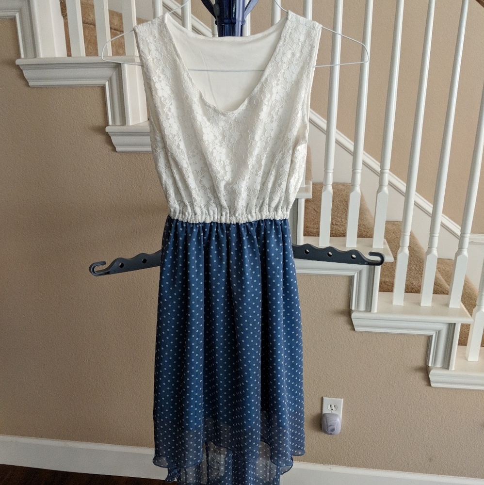 Girls dress white lace top/blue dot skirt 12